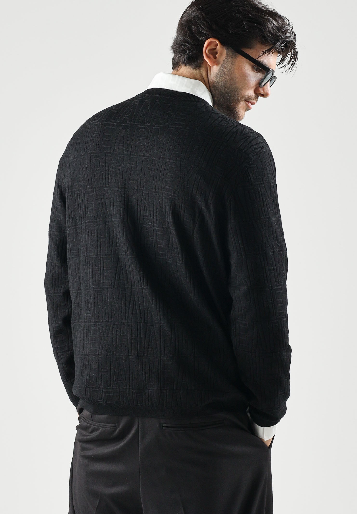 ARMANI EXCHANGE Maglia girocollo nero  da uomo con motivo texturizzato sul petto XM002986AF10454 UC001 ARMANI EXCHANGE 