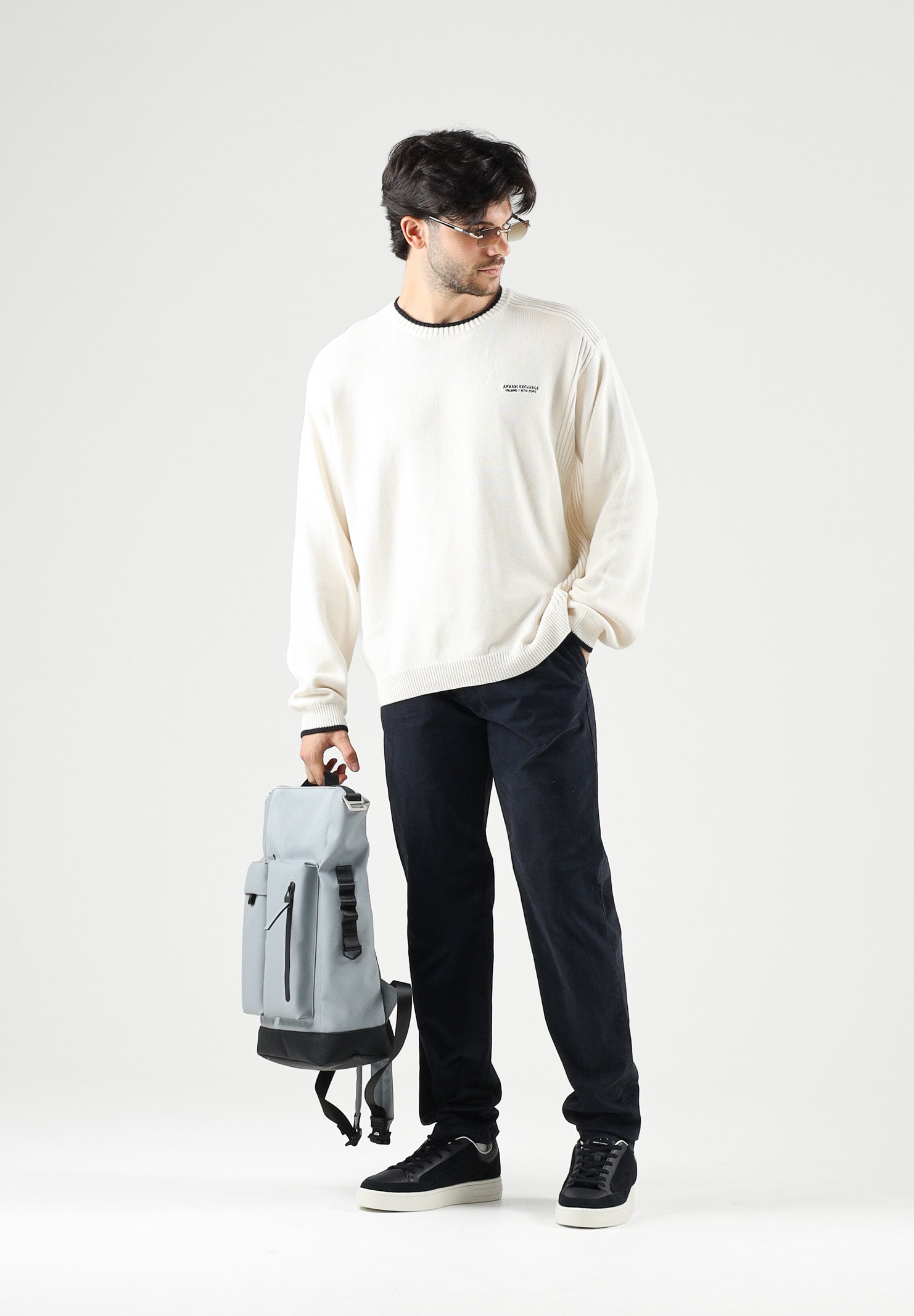 ARMANI EXCHANGE Maglione girocollo vintage off whit per uomo con scollo a costine e logo sul petto. XM003009AF28775 U0007 ARMANI EXCHANGE 
