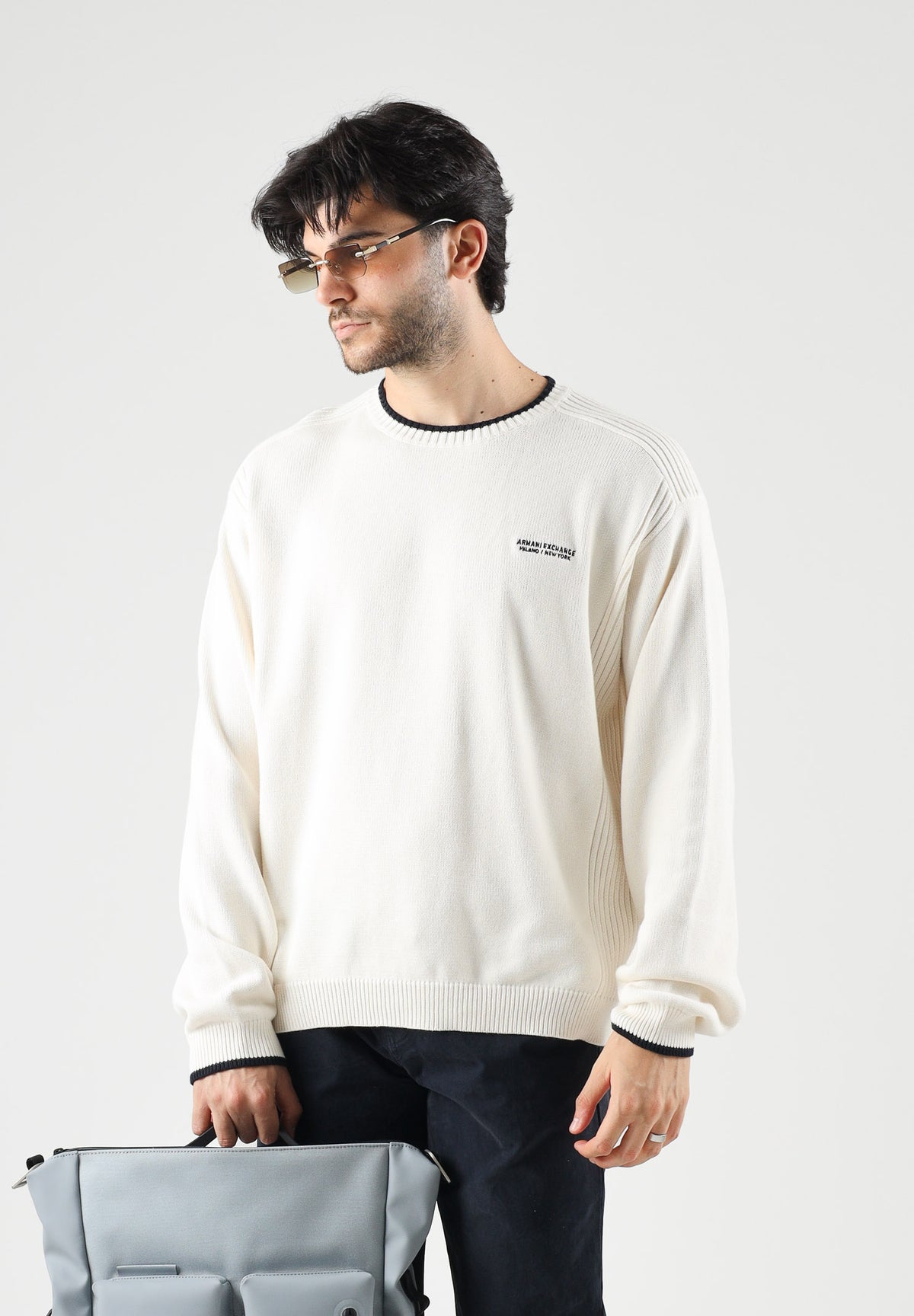 ARMANI EXCHANGE Maglione girocollo vintage off whit per uomo con scollo a costine e logo sul petto. XM003009AF28775 U0007 ARMANI EXCHANGE 