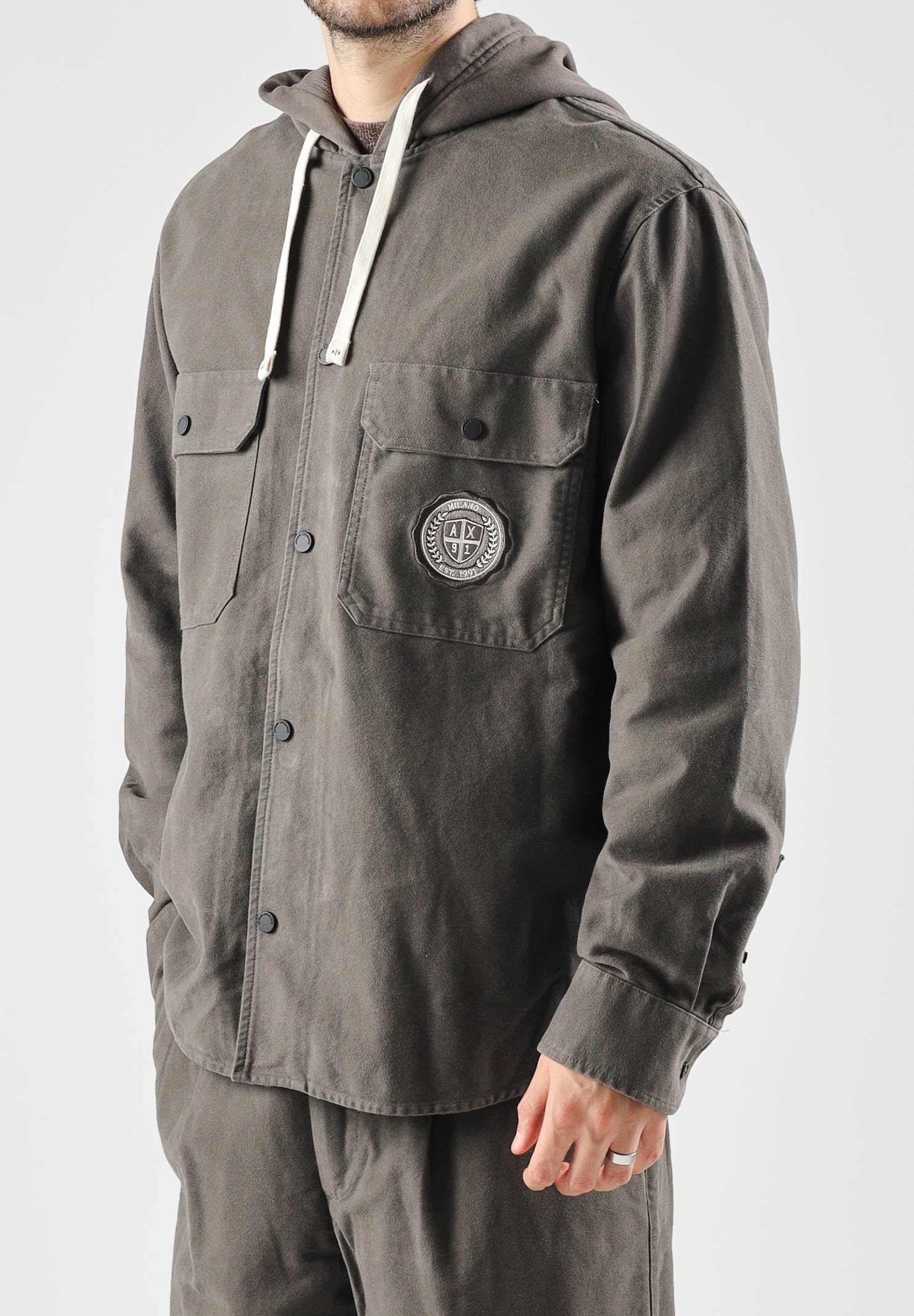 ARMANI EXCHANGE Giacca camicia falcon-grigio per uomo con cappuccio e tasche applicate sul petto. XM003259AF27115 U6125 ARMANI EXCHANGE 