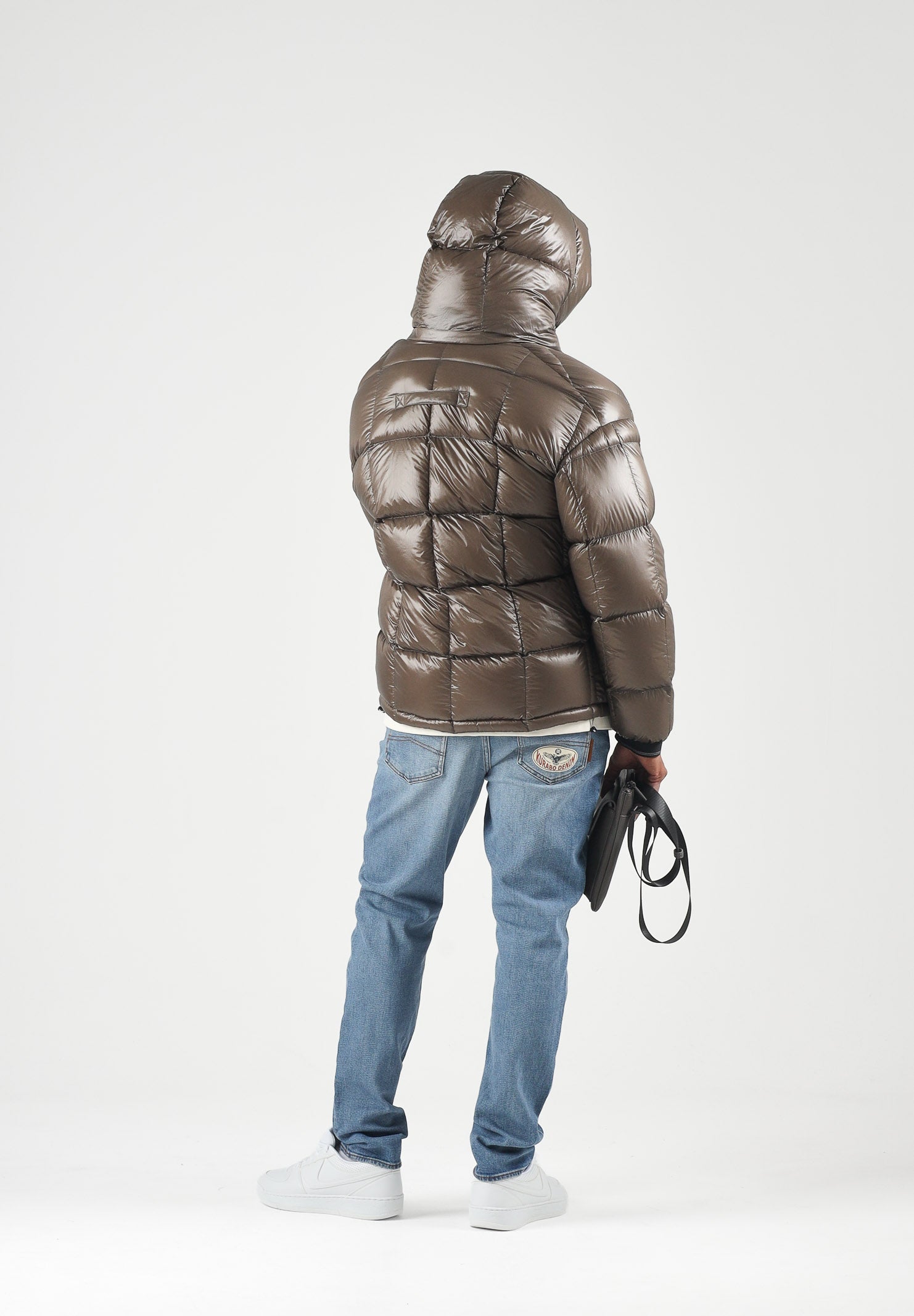 ARMANI EXCHANGE Piumino falcon-marrone da uomo con cappuccio imbottito e trapuntatura a blocchi. XM003344AF23755 U6125 ARMANI EXCHANGE 