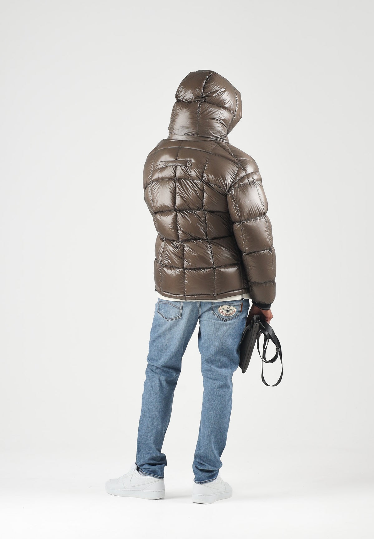 ARMANI EXCHANGE Piumino falcon-marrone da uomo con cappuccio imbottito e trapuntatura a blocchi. XM003344AF23755 U6125 ARMANI EXCHANGE 