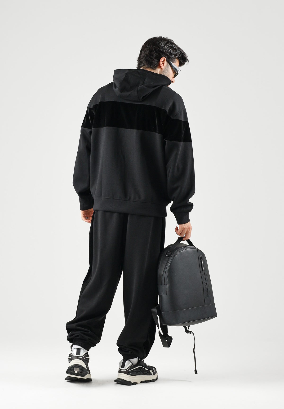 ARMANI EXCHANGE Bomber leggero TECNICO nero per uomo con zip integrale e fascia orizzontale a contrasto. XM003352AF27322 UC001 ARMANI EXCHANGE 