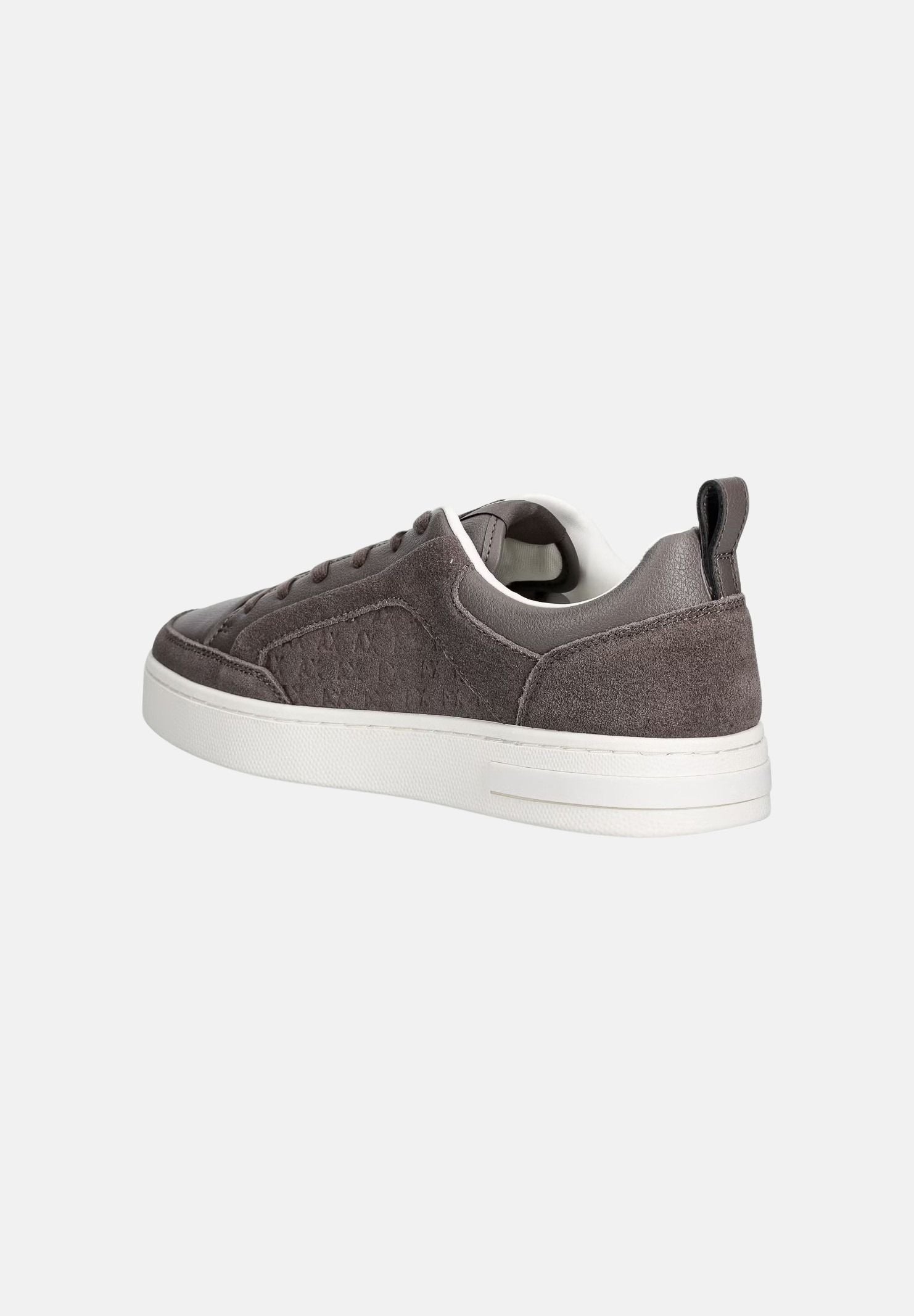 ARMANI EXCHANGE Sneakers grigio per uomo con profilo basso e tomaia decorata da logo goffrato XM003388AF27475 U6125 ARMANI EXCHANGE 