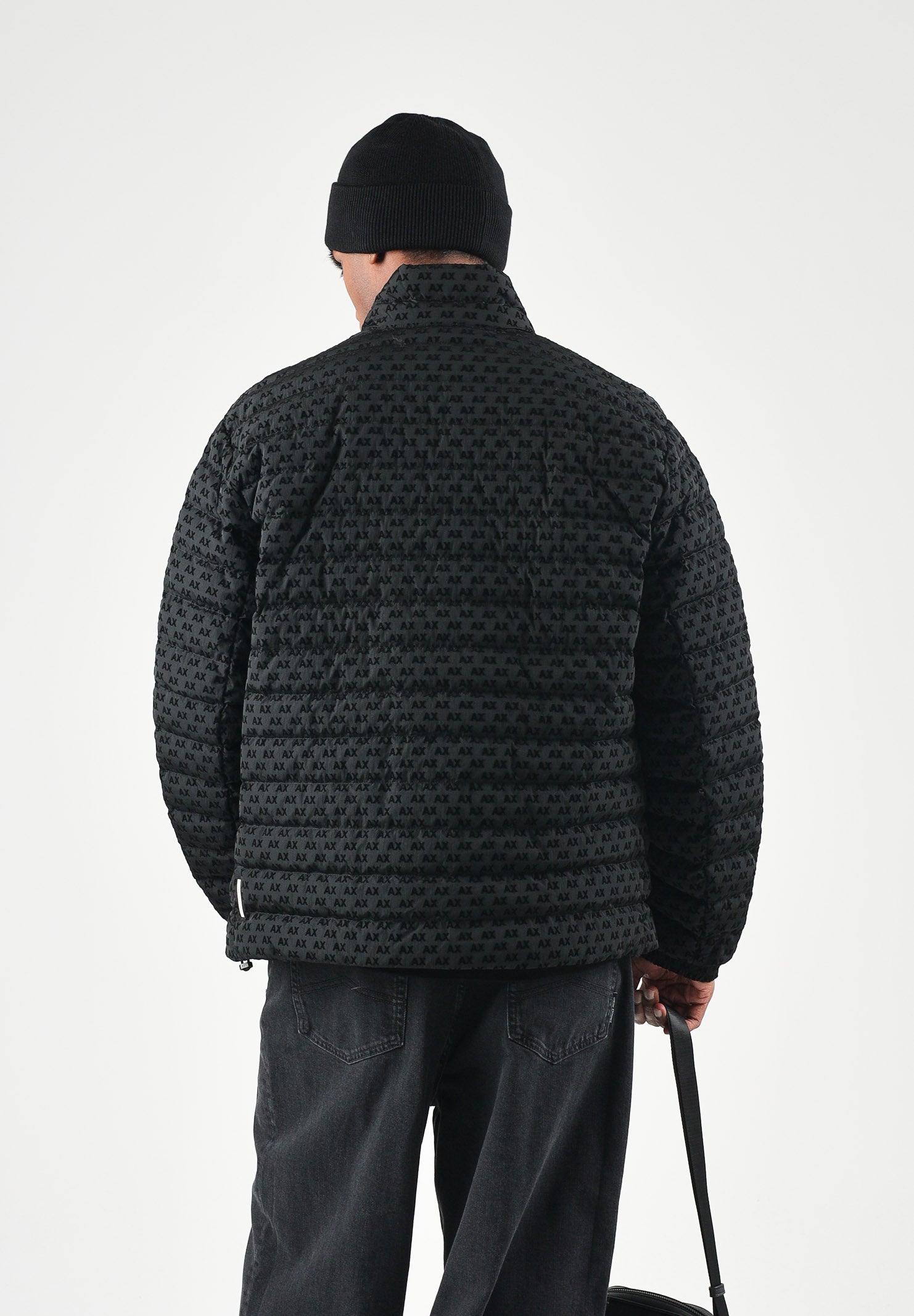 ARMANI EXCHANGE Piumino TRAPUNTATO nero da uomo con colletto rialzato e chiusura a zip integrale. XM003510AF19870 UC001 ARMANI EXCHANGE 