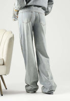 ARMANI EXCHANGE Jeans GEMS light blue denim per donna con lavaggio chiaro e applicazioni di strass all-over. XW000056AF25775 MB003 ARMANI EXCHANGE 