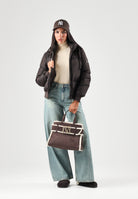 ARMANI EXCHANGE Piumino marrone da donna con cappuccio imbottito e chiusura frontale con zip. XW000228AF12286 U6032 ARMANI EXCHANGE 