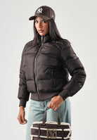 ARMANI EXCHANGE Piumino marrone da donna con cappuccio imbottito e chiusura frontale con zip. XW000228AF12286 U6032 ARMANI EXCHANGE 