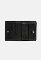 ARMANI EXCHANGE Portafoglio JODIE WALLET Black da donna con placca logo AX in metallo. XW000360AF12039 UC001 ARMANI EXCHANGE 