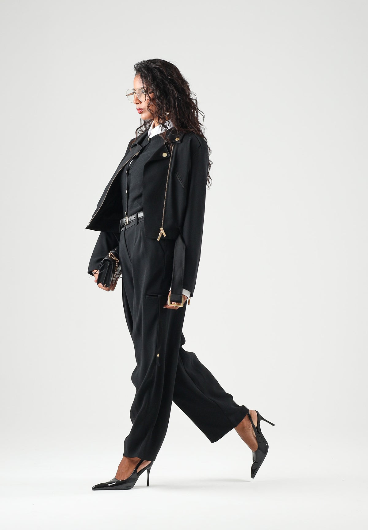 ARMANI EXCHANGE Pantaloni neri per donna con pinces frontali e tasche laterali. XW002507AF16151 UC001 ARMANI EXCHANGE 
