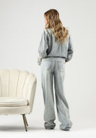 ARMANI EXCHANGE Giubbotto di jeans GEMS  light blue denim per donna con colletto classico e applicazioni di strass. XW002526AF25775 MB003 ARMANI EXCHANGE 