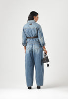 ARMANI EXCHANGE Giubbotto di jeans light blue denim per donna con cintura in ecopelle e chiusura con bottoni. XW002531AF25766 MB001 ARMANI EXCHANGE 
