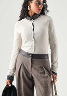 ARMANI EXCHANGE Cardigan corto REPERTOIRE bianco-beige da donna con scollo rotondo e bottoni decorativi. XW002883AF10352 U1039 ARMANI EXCHANGE 