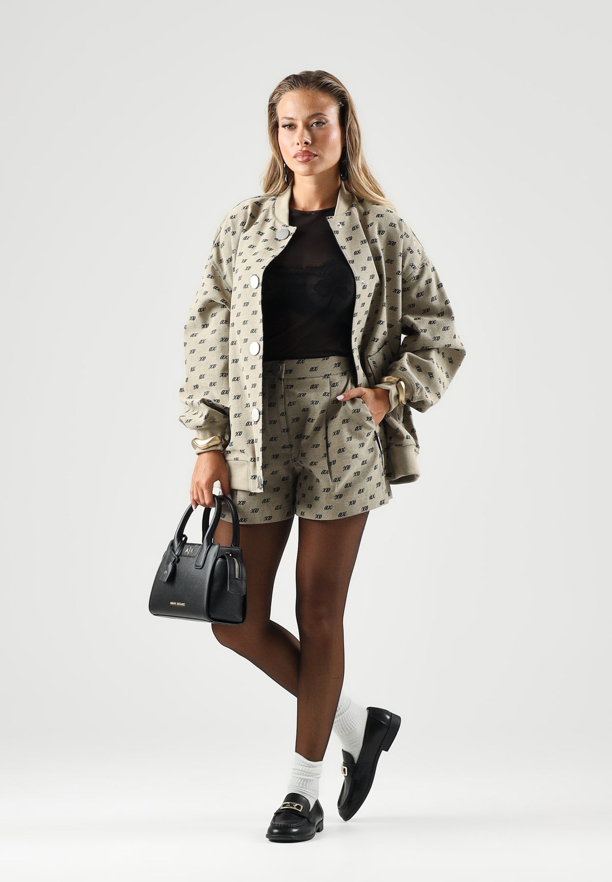 ARMANI EXCHANGE Bomber leggero MONOGRAM atmosph beige per donna con chiusura a bottoni e stampa all-over. XW002904AF26063 F6119 ARMANI EXCHANGE 