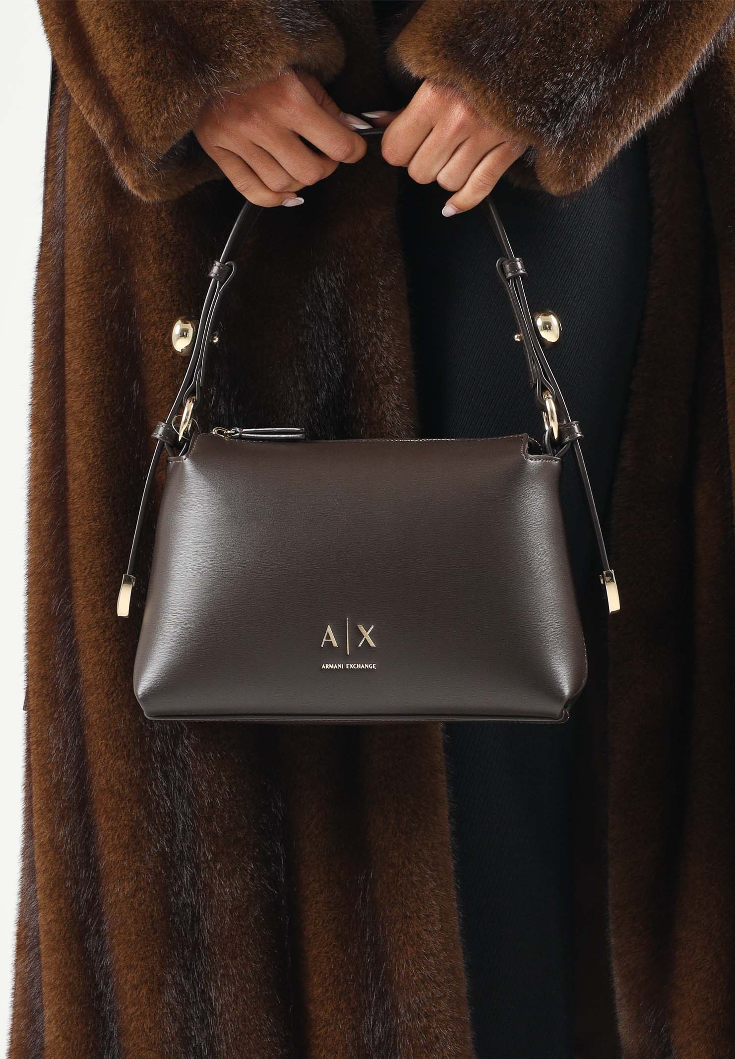 ARMANI EXCHANGE Borsa a spalla antagonist-marrone per donna con manico regolabile e dettagli metallici. XW002990AF26452 U6032 ARMANI EXCHANGE 