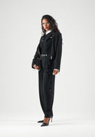 ARMANI EXCHANGE Giubbotto di jeans nero per donna con chiusura zip asimmetrica e cintura sul fondo. XW003135AF16151 UC001 ARMANI EXCHANGE 