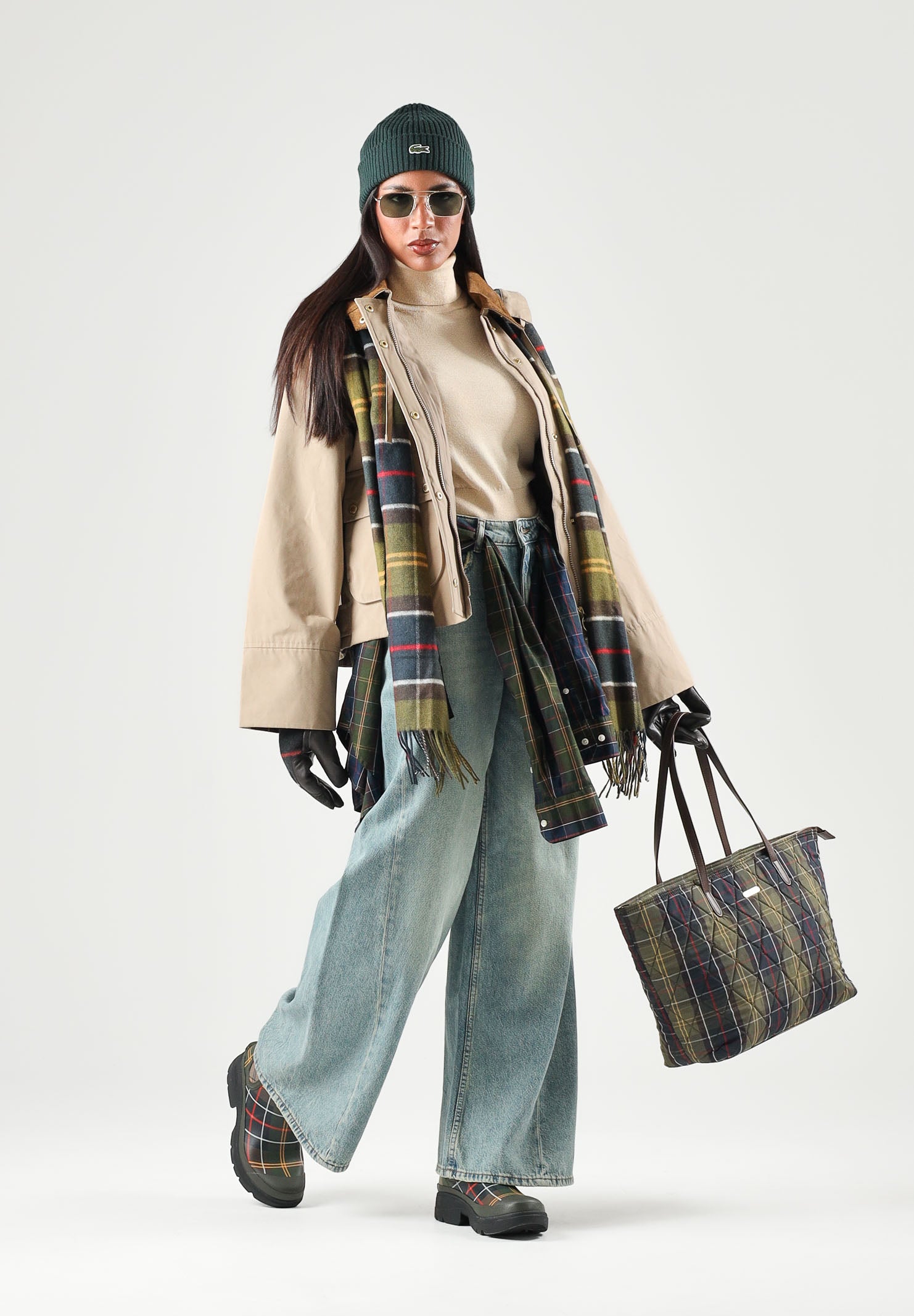BARBOUR Giacca a ventoTERRINGTON SHOWERPROOF beige per donna con cappuccio rimovibile, colletto in velluto a coste 262MLSP0354 BE31 BARBOUR 