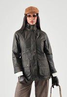 BARBOUR Giubbotto CLASSIC BEADNELL marrone scuro da donna in cotone cerato con colletto in velluto a coste 262MLWX0668 OL71 BARBOUR 