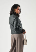 BARBOUR Giubbotto CROPPED BEADNELL verde per donna con taglio corto e colletto in velluto a coste. 262MLWX1403 SG51 BARBOUR 