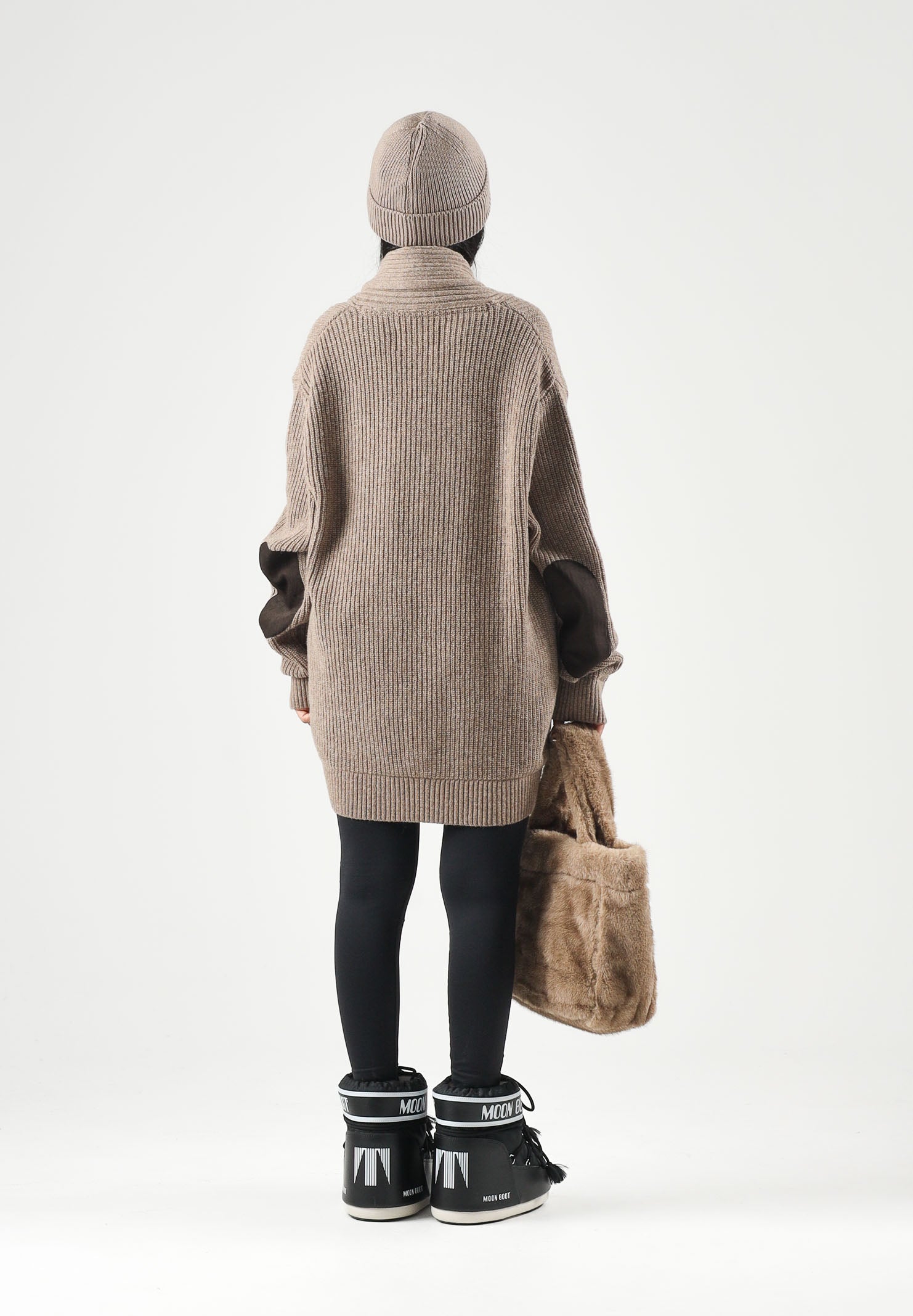 BARBOUR Cardigan HARTLAND SHAWL NECK marrone con collo sciallato, chiusura a bottoni e toppe sui gomiti per uomo e donna 262MMKN1761 ST51 BARBOUR 