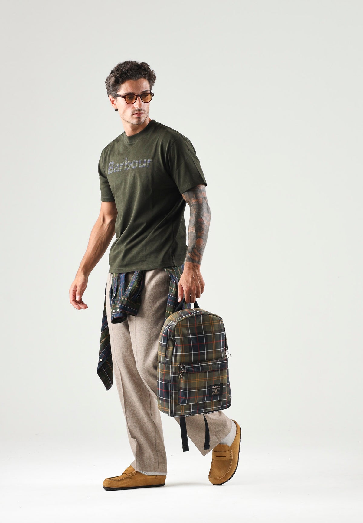 BARBOUR T-shirt sage-verde per uomo con maxi logo ricamato sul petto tono su tono. 262MMTS1643 GN13 BARBOUR 