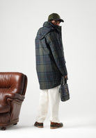 BARBOUR Parka grigio scuro scozzese da uomo con cappuccio integrato, fantasia tartan 262MMWB1168 NY91 BARBOUR 