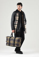 BARBOUR Giubbotto ASHBY WAX JACKET navy-blu per uomo con colletto in velluto blu scuro e tasche frontali con pattina. 262MMWX0339 NY92 BARBOUR 