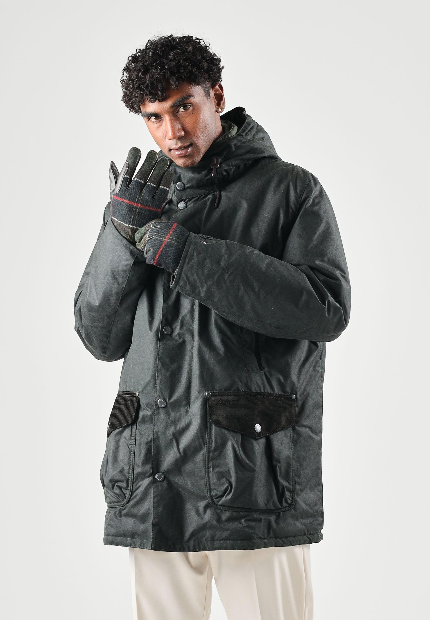 BARBOUR Parka verde salvia scuro da uomo con cappuccio avvolgente e tasche utility bicolore 262MMWX2582 SG51 BARBOUR 