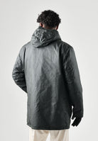 BARBOUR Parka verde salvia scuro da uomo con cappuccio avvolgente e tasche utility bicolore 262MMWX2582 SG51 BARBOUR 