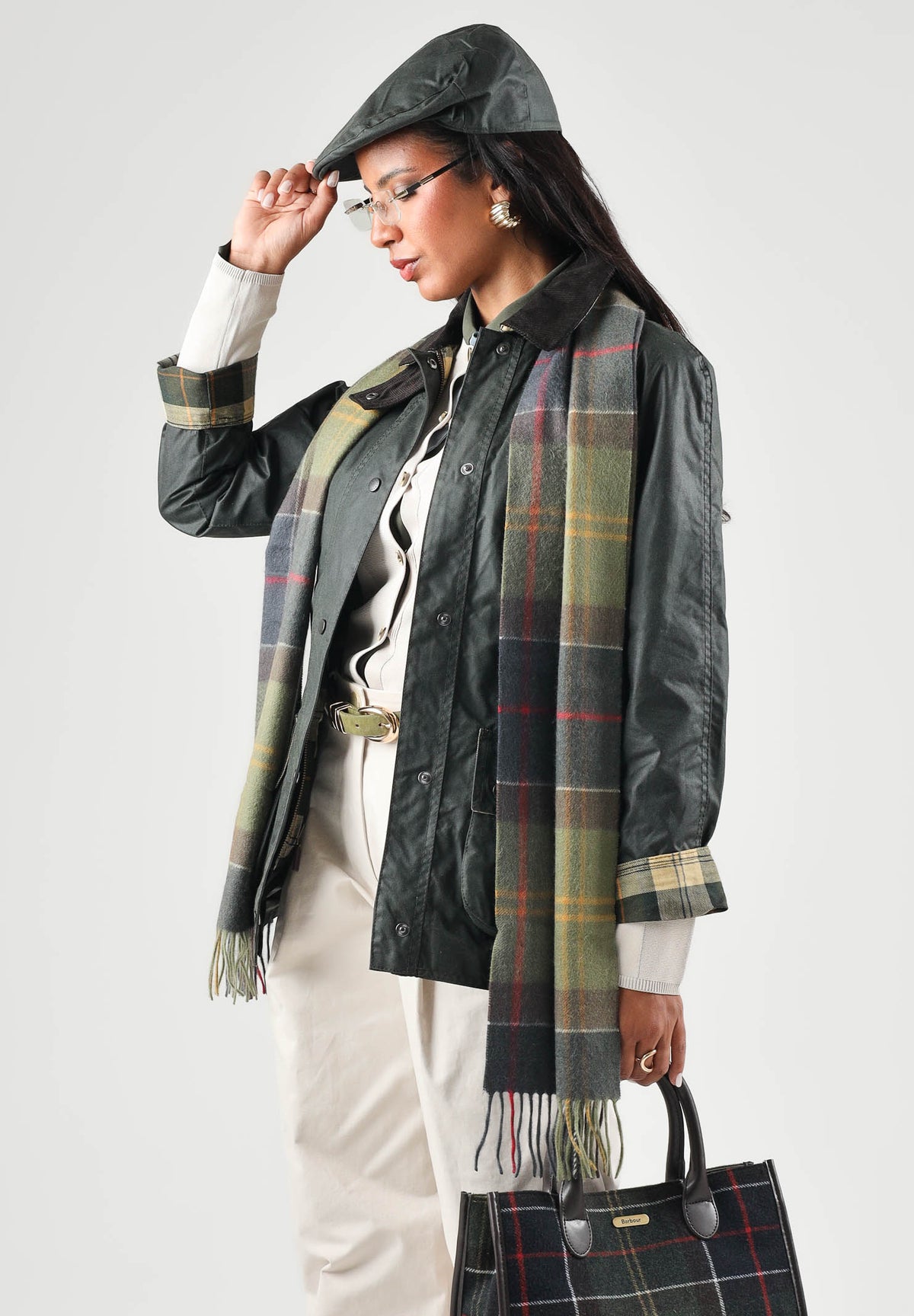 BARBOUR Sciarpa TARTAN  marrone per uomo e donna con orlo a frange ed etichetta logata applicata. 262MUSC0194 TN11 BARBOUR 