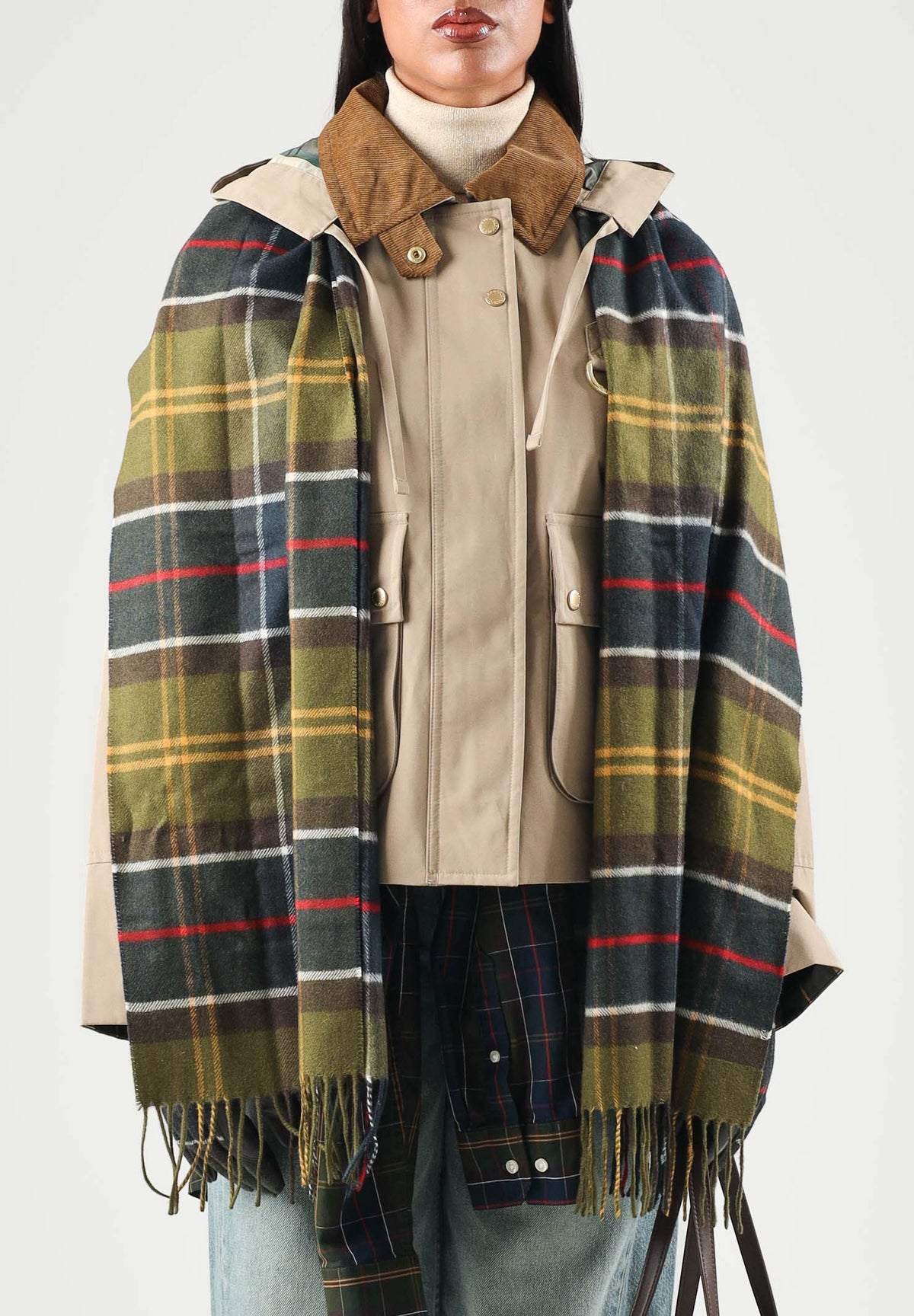 BARBOUR Sciarpa YAXLEY tartan verde per uomo e donna  con motivo a quadri scozzesi e bordo frangiato. 262MUSC0324 TN11 BARBOUR 