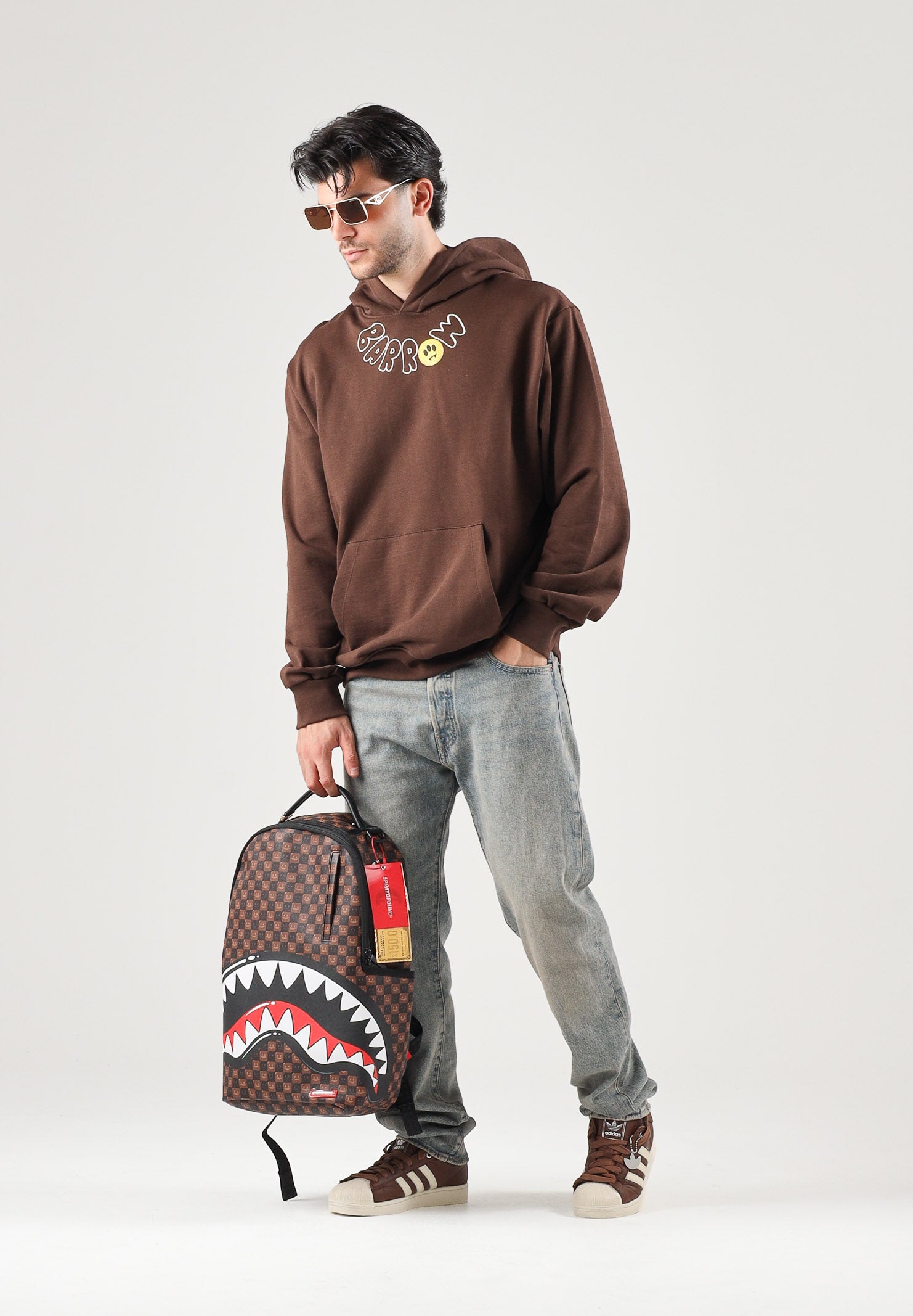 BARROW Felpa con cappuccio choco-marrone per uomo e donna con stampe grafiche colorate sul petto. F6BWUAHS046 1050 BARROW 