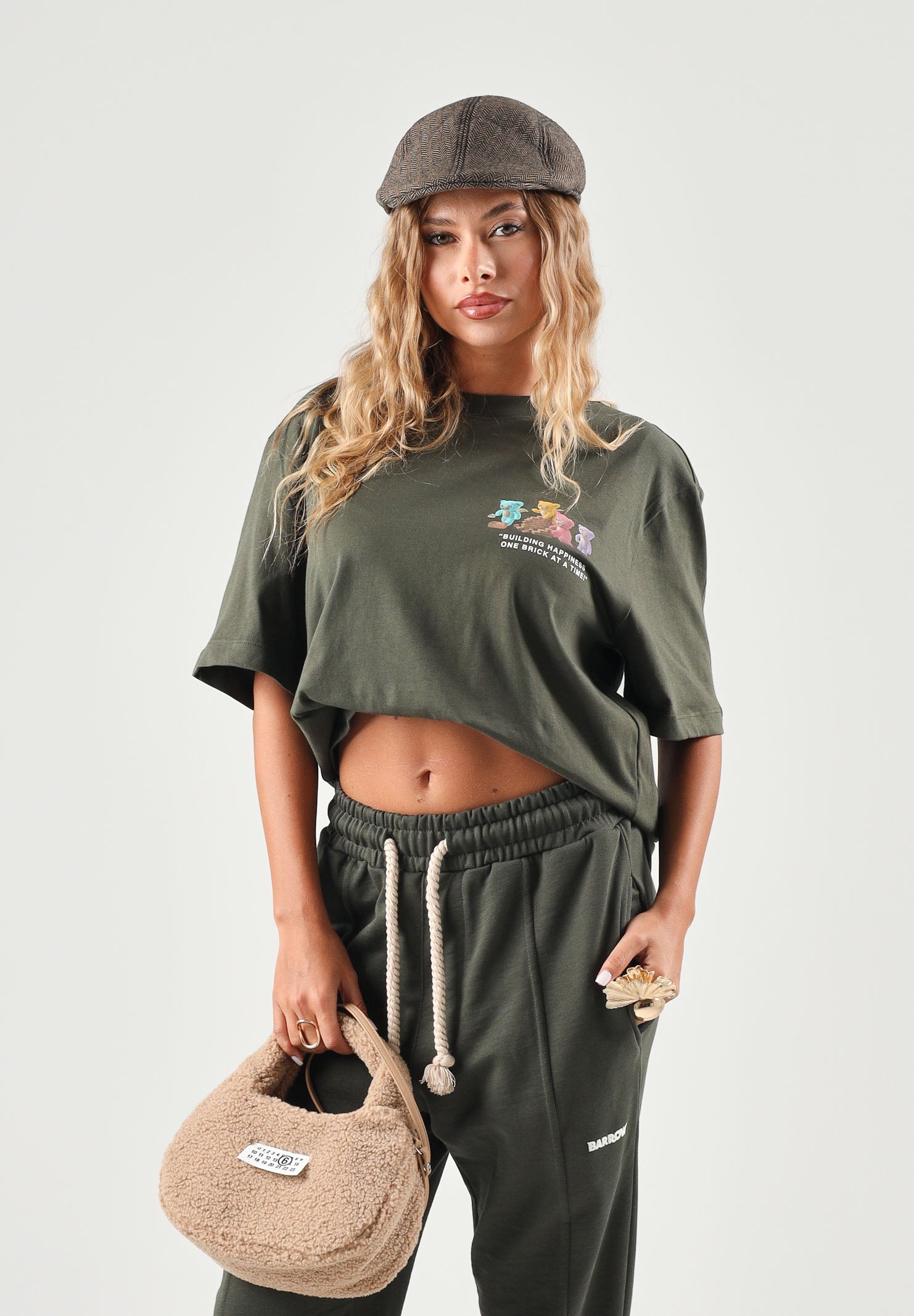 BARROW T-shirt maniche corte verde militare per uomo e donna con stampa grafica sul petto F6BWUATH062 082 BARROW 