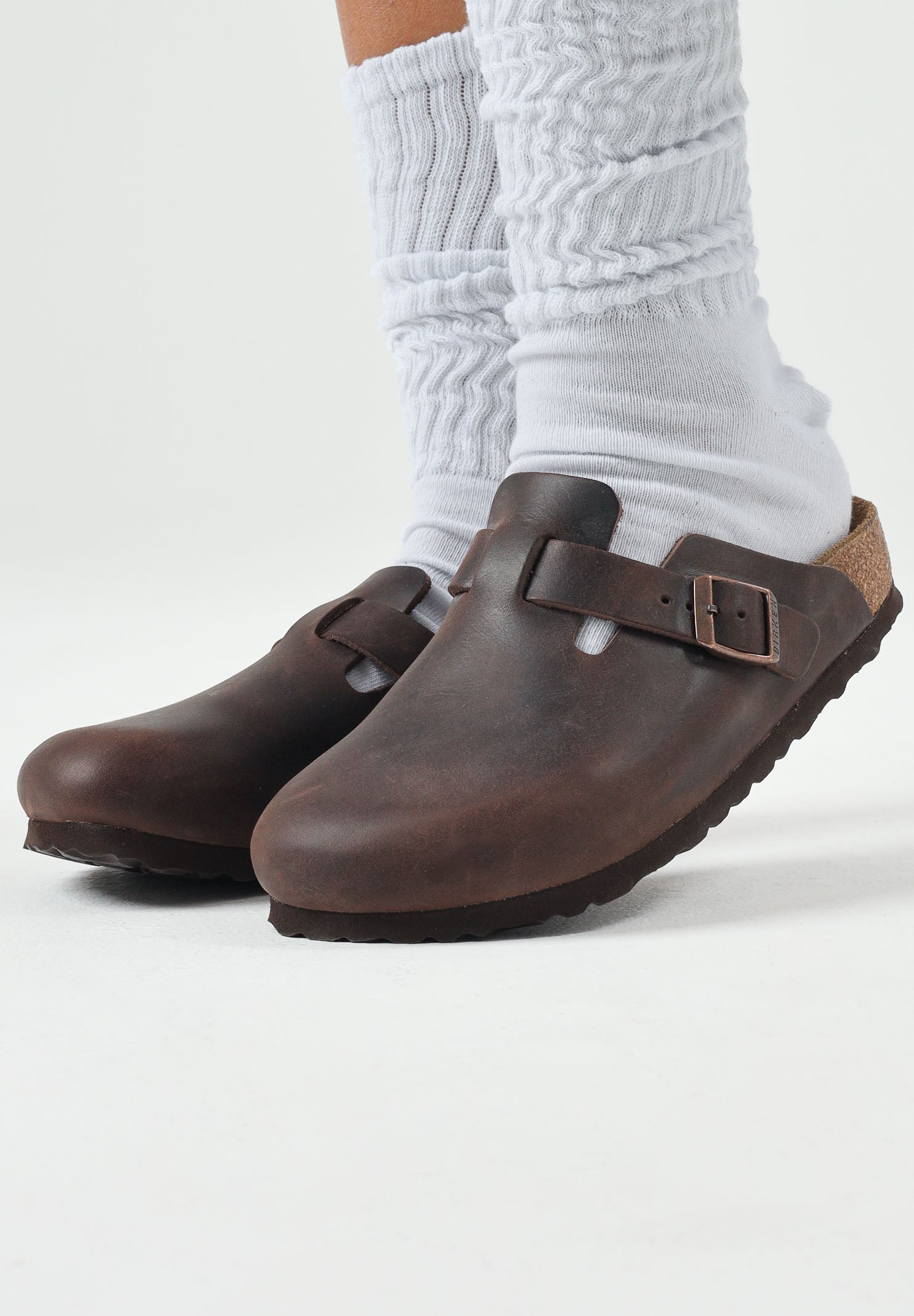 BIRKENSTOCK Ciabatte marroni per uomo e donna modello Boston 860133 . BIRKENSTOCK 