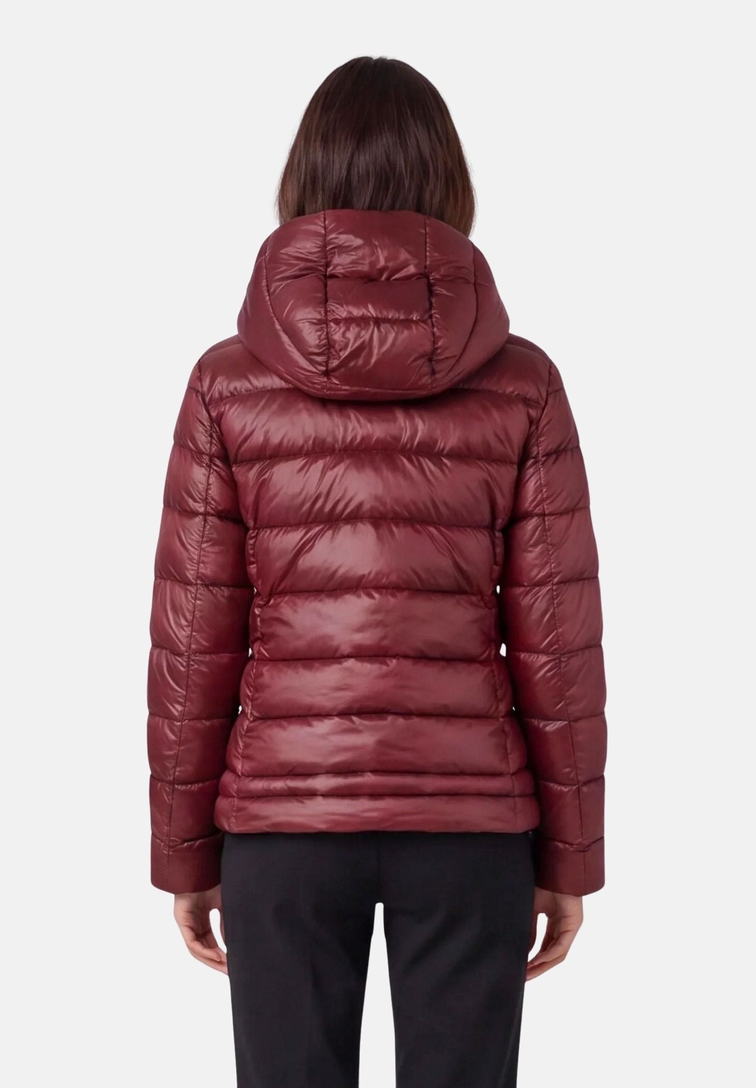 BLAUER Giubbotto CAROLL Marrone 30B Int. Marrone 30C marrone mogano con sfumature bordeaux da donna in nylon micro rip idrorepellente, con imbottitura sintetica Sorona® Aura, cappuccio fisso regolabile, zip frontale integrale, trapuntatura orizzonta 26WBLDC02070-006648 592BW BLAUER 