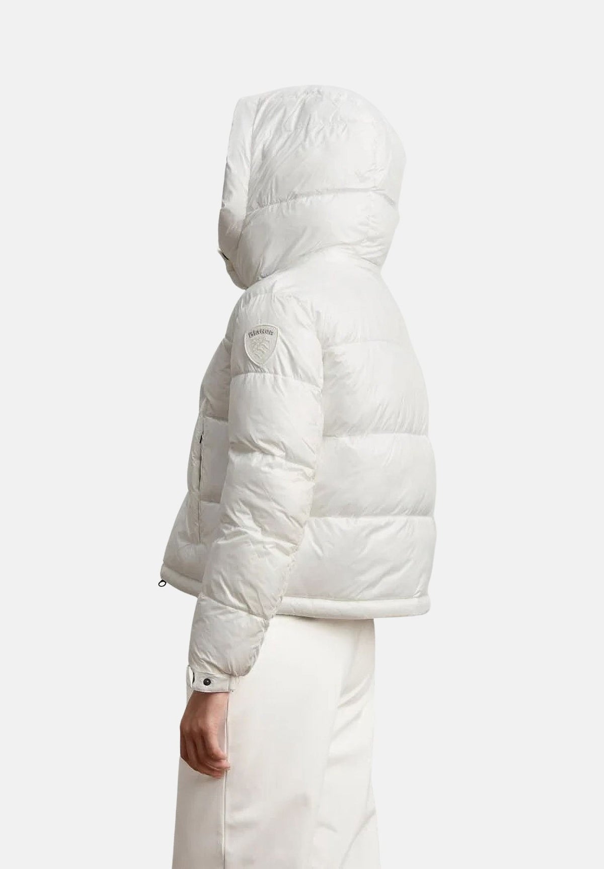 BLAUER Piumino corto GLORIA Bianco Ottico bianco da donna, in nylon idrorepellente con imbottitura sintetica Sorona® Aura, cappuccio removibile, collo alto, chiusura frontale con zip e trapuntatura orizzontale. 26WBLDC02071-006648 100BI BLAUER 