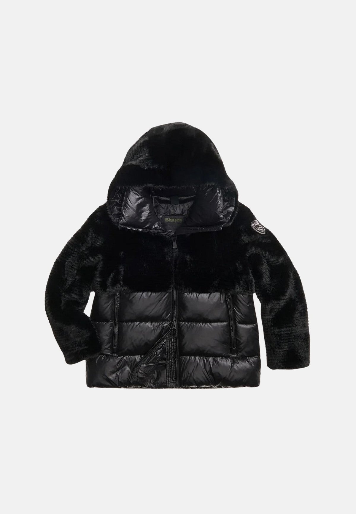 BLAUER Piumino corto FANEVIL Nero nero da donna, bimaterico in pelliccia sintetica e nylon lucido trapuntato, con imbottitura Sorona® Aura, cappuccio fisso e chiusura frontale con zip. 26WBLDC02304-007685 999 BLAUER 