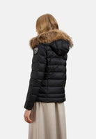BLAUER Piumino ARCADIA nero da donna, in nylon lucido idrorepellente, con interno beige, cappuccio con pelliccia removibile e tasche con zip. 26WBLDC03038-006047 999EI BLAUER 