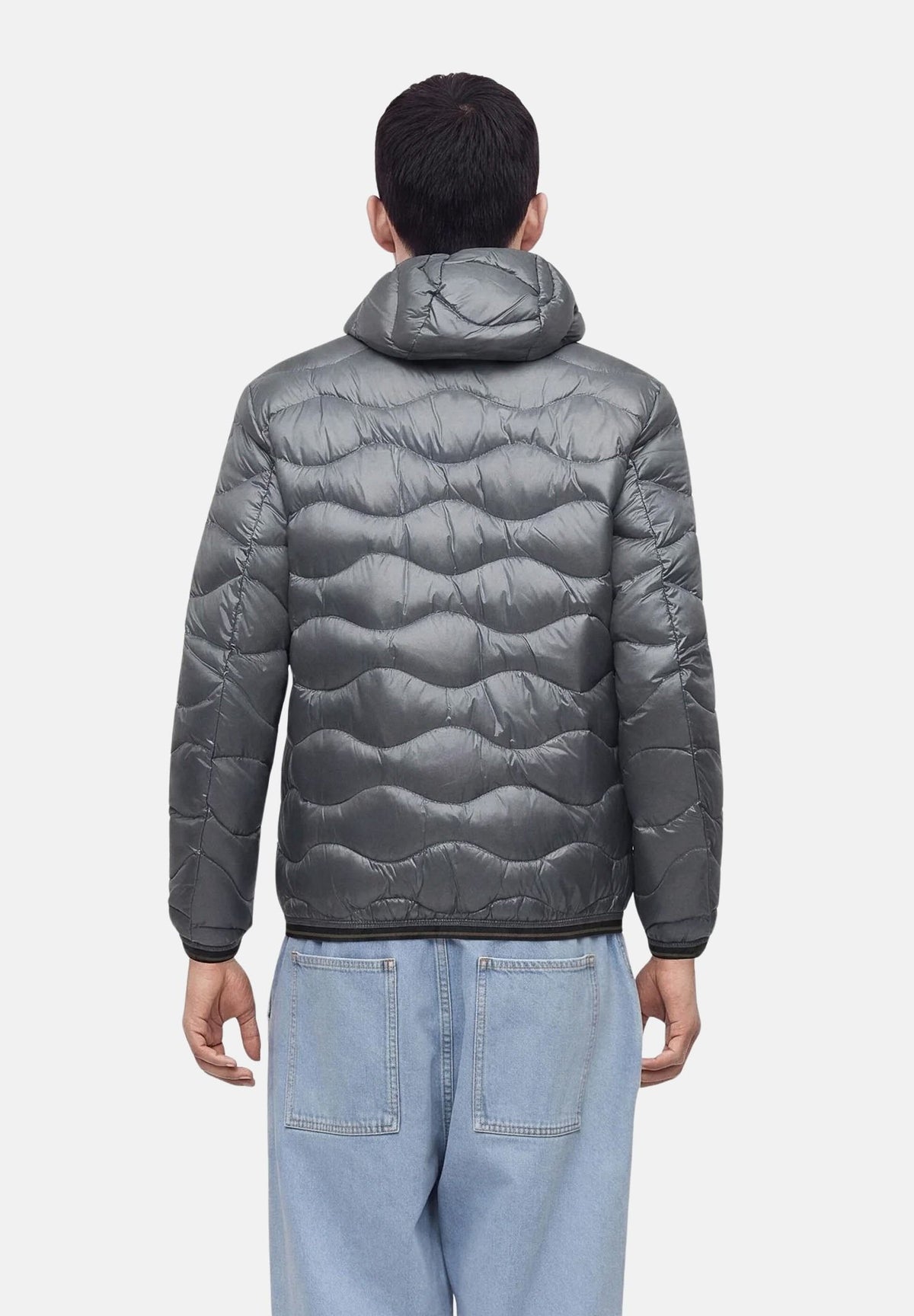 BLAUER Piumino WAVE Grigio Roccia grigio medio con riflessi argento da uomo in nylon lucido micro rip idrorepellente, con imbottitura naturale in piuma d'anatra, cappuccio fisso, zip frontale integrale, trapuntatura orizzontale a onde, tasche lateral 26WBLUC03064-006355 920 BLAUER 