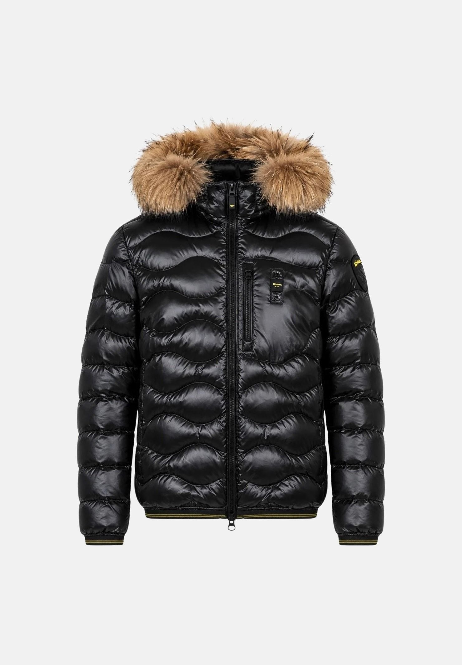 BLAUER Piumino WAVEFUR Nero nero intenso da uomo in nylon lucido con imbottitura naturale in piumino d'anatra, trapuntatura orizzontale a onde, cappuccio fisso con bordo in pelliccia, chiusura frontale con zip integrale, tasche laterali con zip e tas 26WBLUC03065-006355 999 BLAUER 