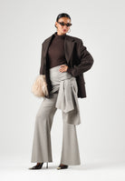 BOHEMIAN VI Pantaloni palazzo tortora-taupe da donna con fusciacca  laterale<BR/> BHPA050 TA BOHEMIAN VI 