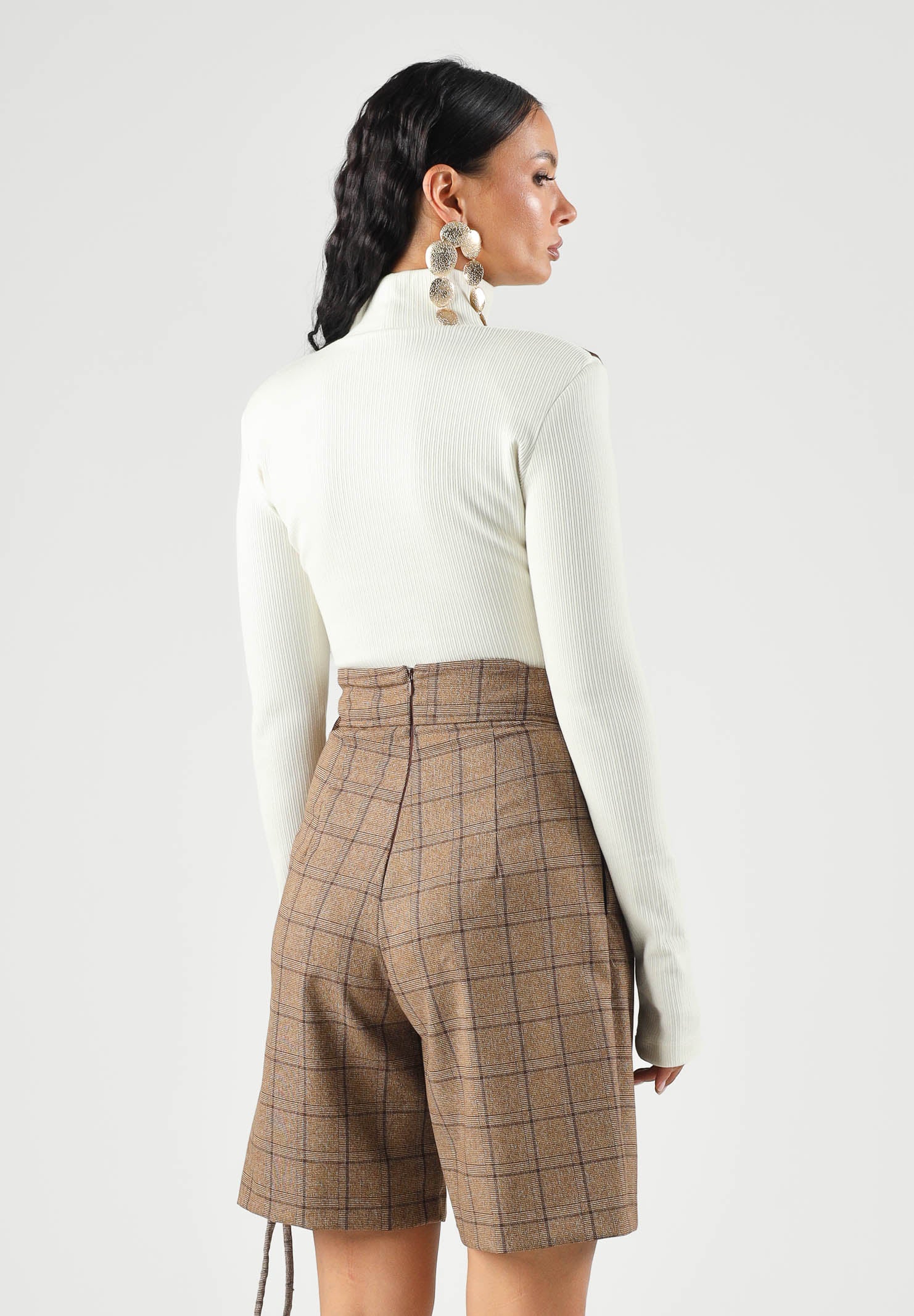 BOHEMIAN VI Maglia a collo alto a costine Milk bianco latte da donna con dettagli a contrasto sulle spalle MA360 MI BOHEMIAN VI 