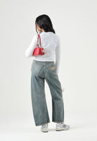 CALVIN KLEIN JEANS Maglia A-LS MONOGRAM BABY TEE, color bright bianca da donna con monogramma frontale<BR/> LV047A803G YAF CALVIN KLEIN 