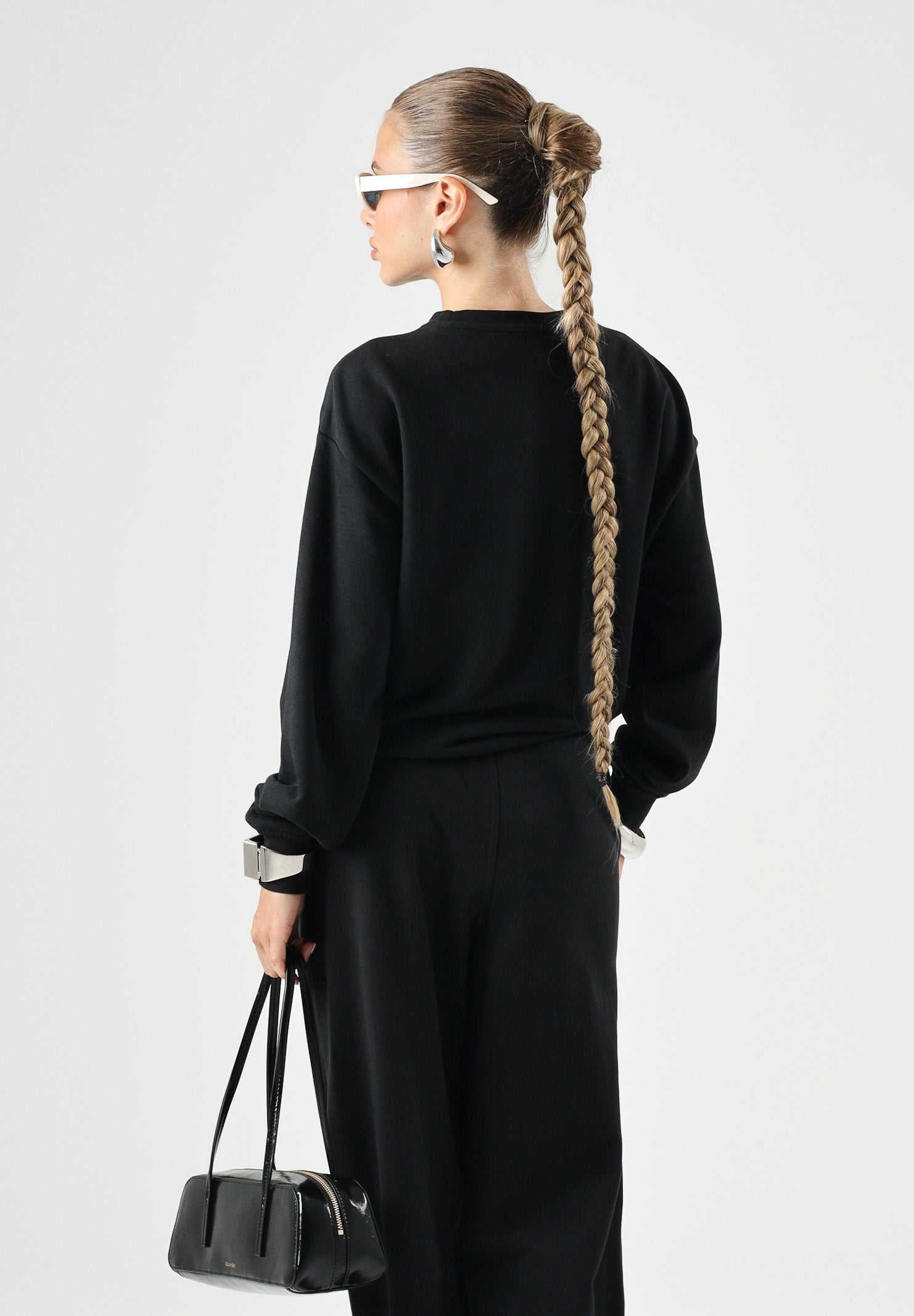 CALVIN KLEIN Fellpa girocollo LS MONOLOGO FRENCH TERRY nera da donna con maxi monogramma CK sul davanti LV047B234G UB1 CALVIN KLEIN 