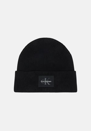 CALVIN KLEIN Cappello BEANIE  di lana nero per uomo e donna con patch logo frontale. LV04D8096G UB1 CALVIN KLEIN 