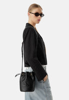 CALVIN KLEIN Borsa a secchiello piccola con monogramma da donna LV04F3640G UB1 CALVIN KLEIN 
