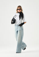 CALVIN KLEIN JEANS T-shirt color bright white bianca da donna con logo sul girocollo<BR/> LV047G235G YAF CALVIN KLEIN JEANS 