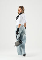 CALVIN KLEIN JEANS T-shirt color bright white bianca da donna con logo sul girocollo<BR/> LV047G235G YAF CALVIN KLEIN JEANS 