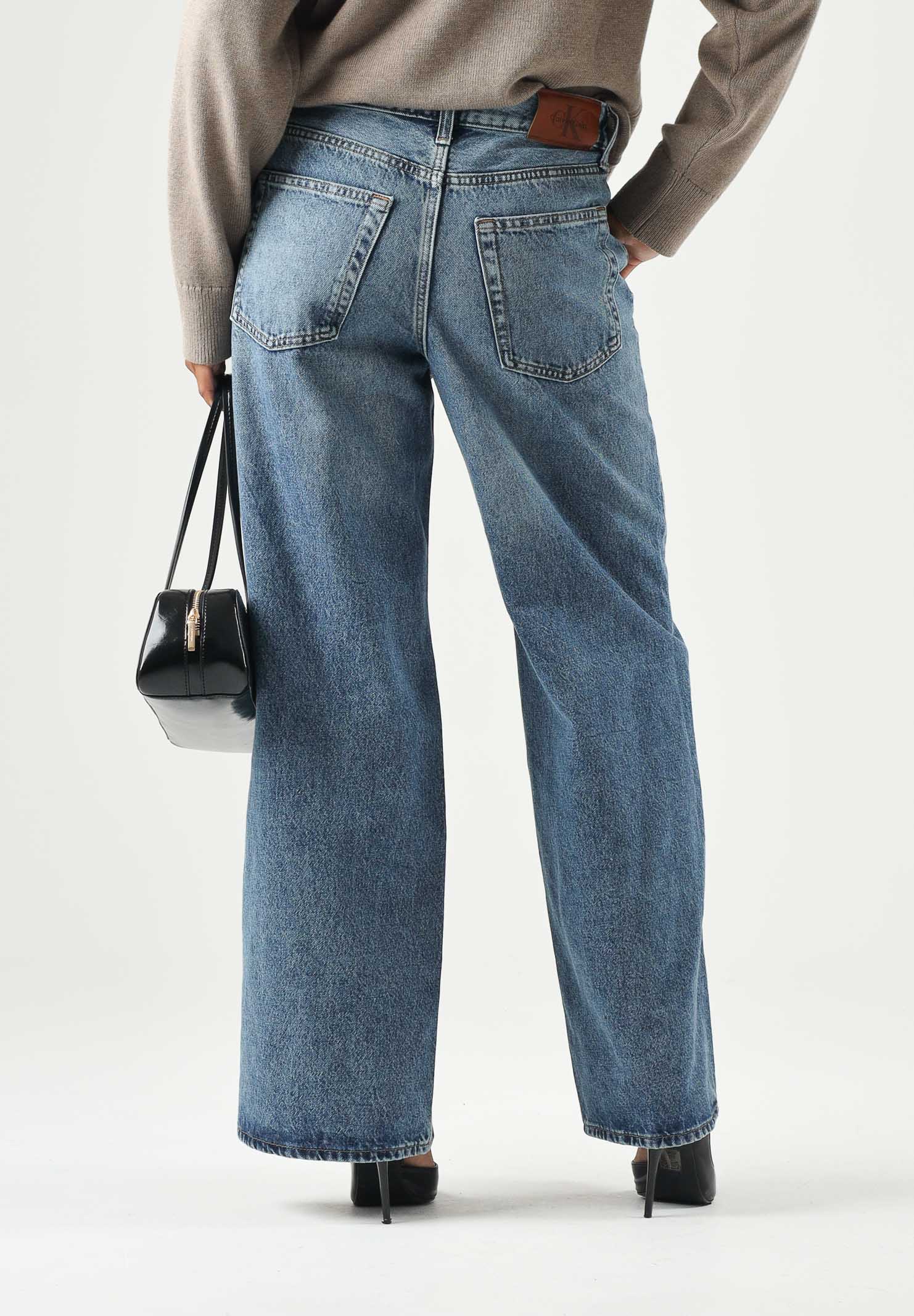 CALVIN KLEIN JEANS Jeans airway blu da donna con lavaggio denim effetto used e gamba ampia cropped. LV047G912G YRE CALVIN KLEIN JEANS 