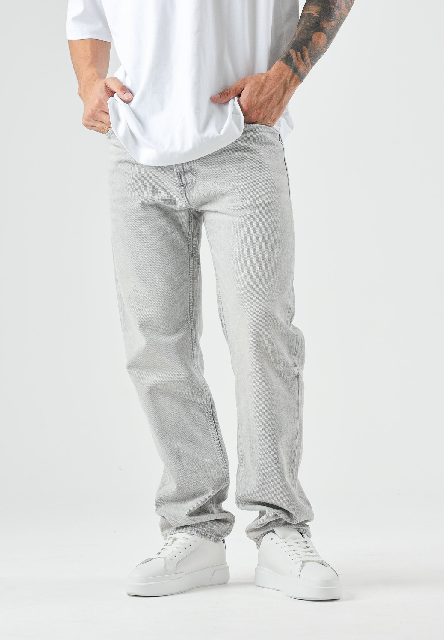 CALVIN KLEIN JEANS Jeans STANDARD STRAIGHT colore Gravel Rock, da uomo. LV04RF797G X32 CALVIN KLEIN JEANS 